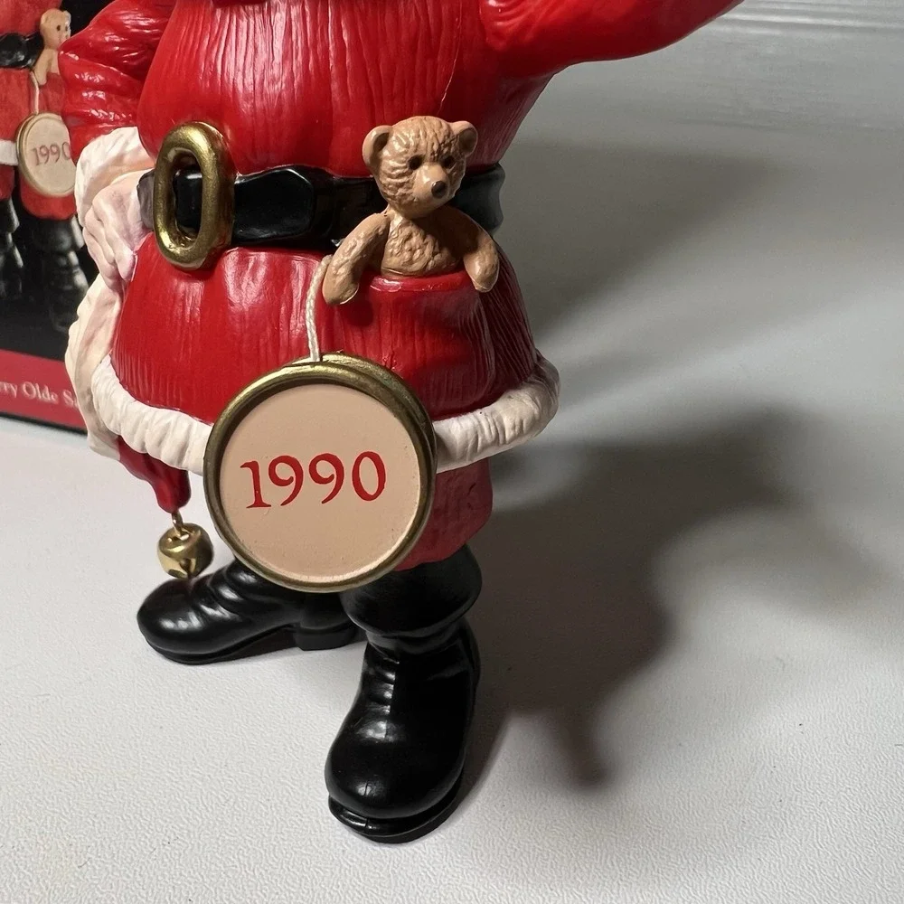 Hallmark Keepsake Ornament Merry‎ Olde Santa Christmas Tree  1990